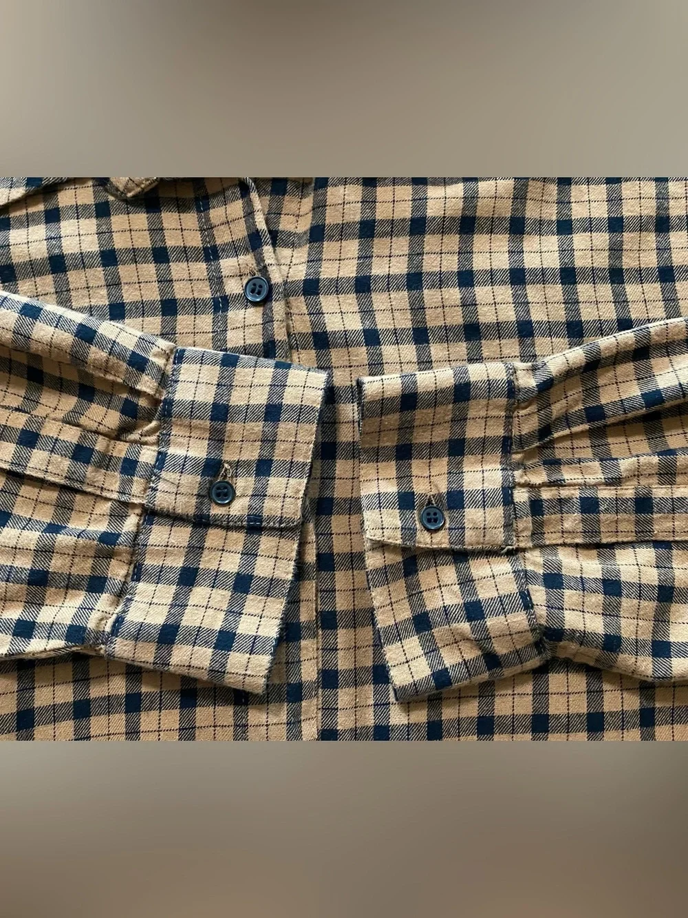 H&M Cropped Plaid Button-Down Shirt - Brown & Black - Picture 7 of 10